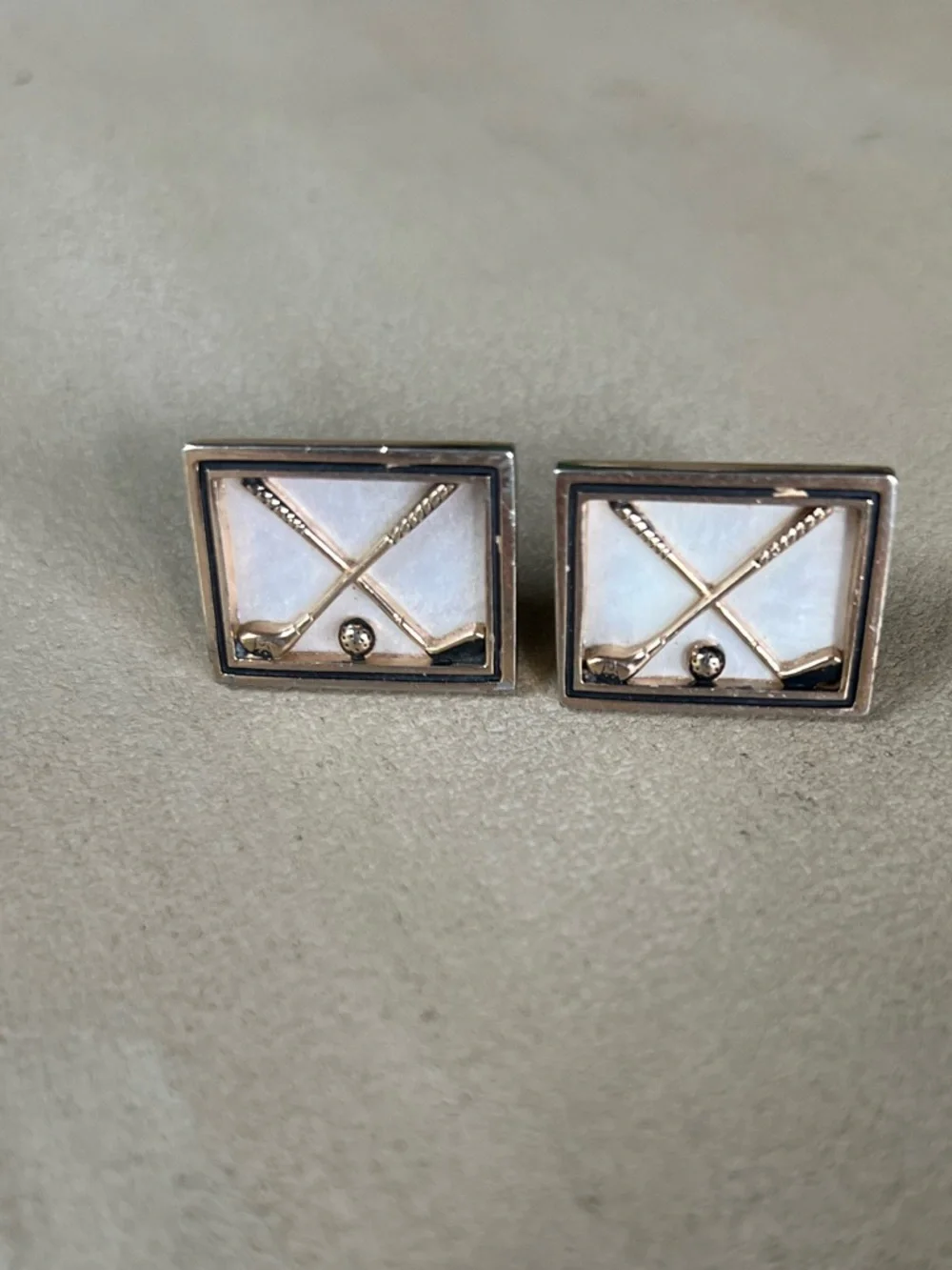 Vintage SWANK Golf Cufflinks Mother of Pearl Crossed Golf Clubs Mid Century